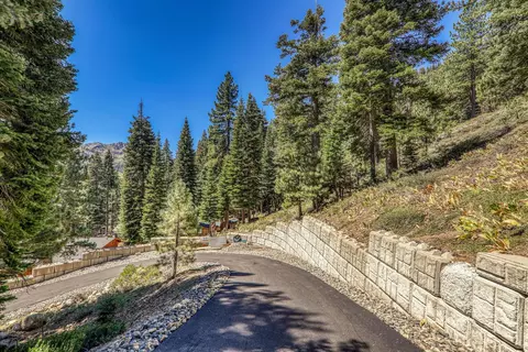 1060 Sandy Way, Olympic Valley, CA 96146 photo 12