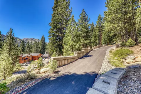 1060 Sandy Way, Olympic Valley, CA 96146 photo 9