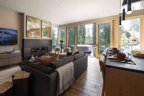 15004 Peak View Pl # A, Truckee, CA 96161
