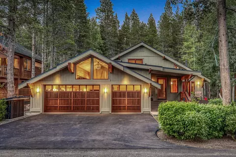 12167 Oslo Dr, Truckee, CA 96161