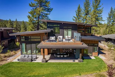 11614 Henness Rd, Truckee, CA 96161