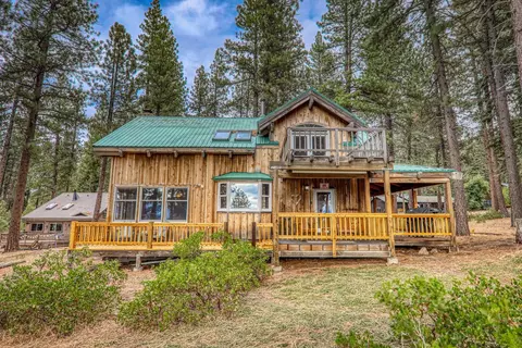 14718 Donnington Ln, Truckee, CA 96161