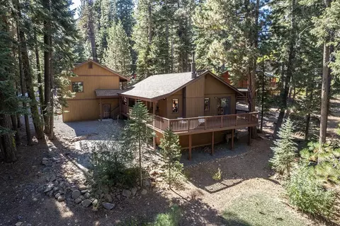 10628 Laurelwood Dr, Truckee, CA 96161