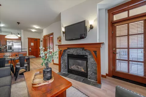 1850 Village South Rd # 4-213, Olympic Valley, CA 96146