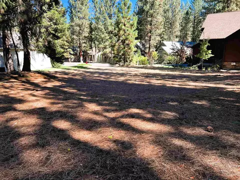 44 Oak Ct, Blairsden, CA 96103 photo 4