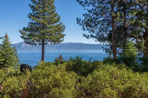 460 Old County Rd, Carnelian Bay, CA 96140