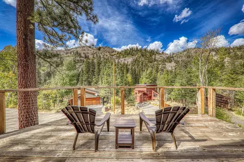 1786 Trapper Pl, Alpine Meadows, CA 96146