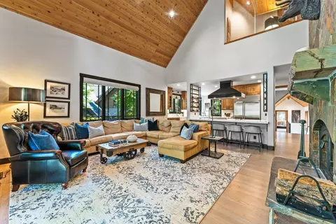 2104 Eagle Feather, Truckee, CA 96161 photo 7