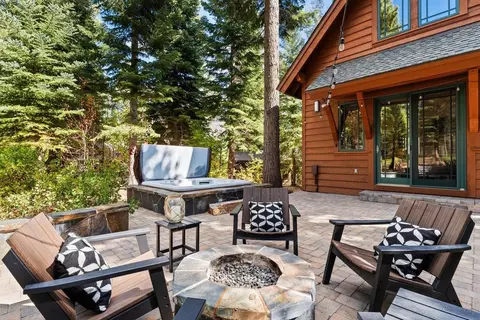 2104 Eagle Feather, Truckee, CA 96161 photo 27