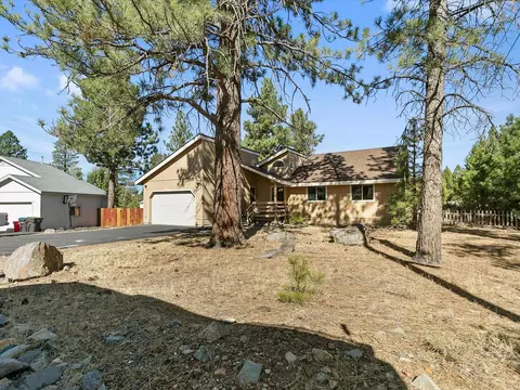 10279 Worchester Cir, Truckee, CA 96161