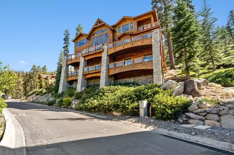 1625 Black Bear Trl, Stateline, NV 89449