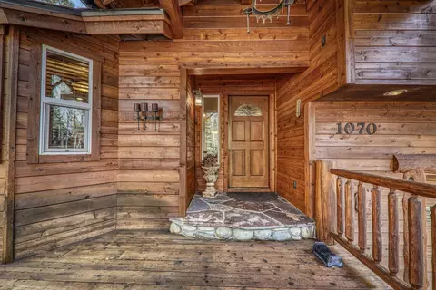 1070 Trent Ln, Kings Beach, CA 96143