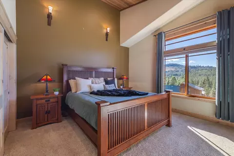 12530 Pinnacle Loop, Truckee, CA 96161 photo 14