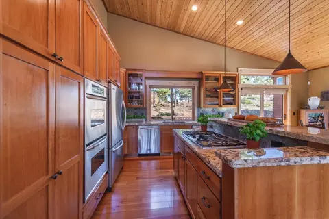 12530 Pinnacle Loop, Truckee, CA 96161 photo 11