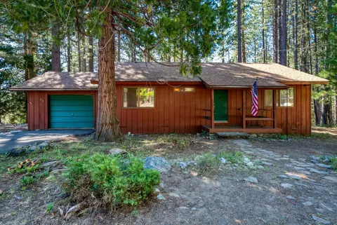 22 Moccasin Trl, Graeagle, CA 96103