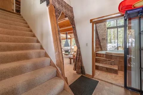 12709 Skiview Loop, Truckee, CA 96161 photo 2