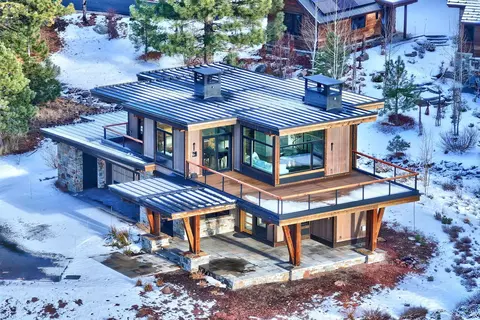 7905 Lahontan Dr, Truckee, CA 96161