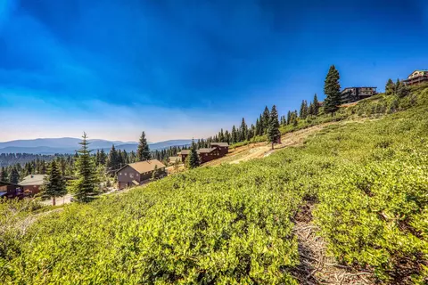 14378 Skislope Way, Truckee, CA 96161