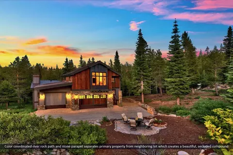 15559 Skislope Way, Truckee, CA 96161