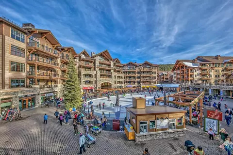 2100 N Village Dr # 402/14, Truckee, CA 96161