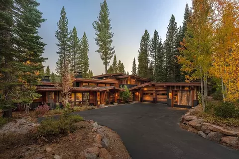 8600 Hildene Ct, Truckee, CA 96161