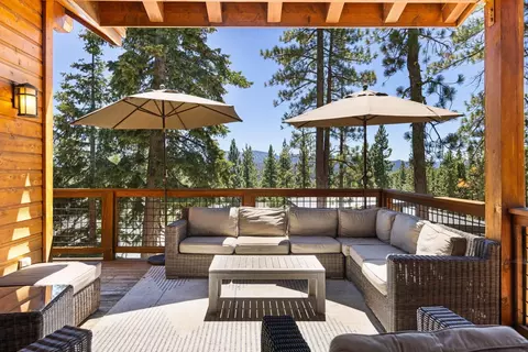 10869 Passage Pl, Truckee, CA 96161