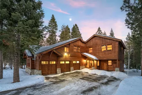 12281 Snowpeak Way, Truckee, CA 96161