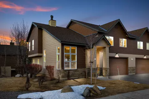 10895 River View Dr # A, Truckee, CA 96161
