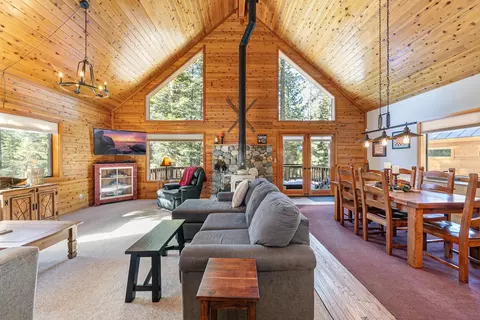 11752 Nordic Ln, Truckee, CA 96161
