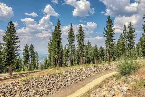 19105 Glades Pl, Truckee, CA 96161