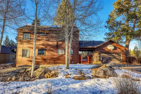 10806 Manchester Dr, Truckee, CA 96161