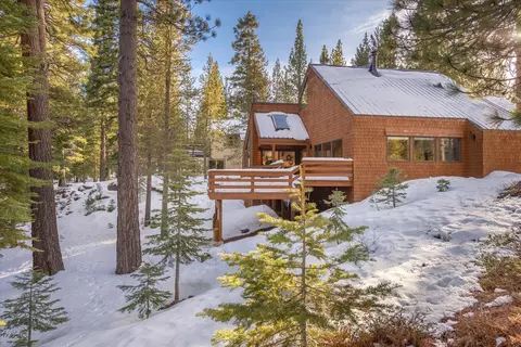 12611 Hillside Dr, Truckee, CA 96161