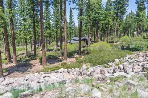8143 Fallen Leaf Way, Truckee, CA 96161 photo 2