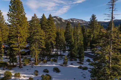10912 Olana Dr, Truckee, CA 96161