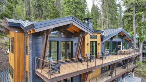 14369 S Shore Dr, Truckee, CA 96161