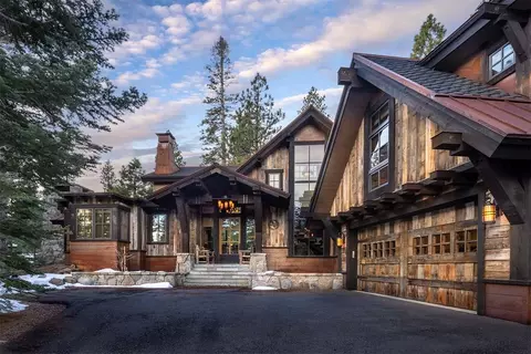 8760 Breakers Ct, Truckee, CA 96161