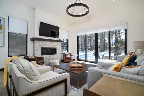 10228 Modane Pl, Truckee, CA 96161 photo 5