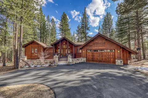 11621 Bottcher Loop, Truckee, CA 96161