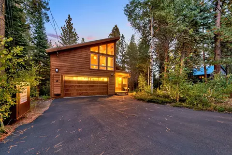 11551 Baden Rd, Truckee, CA 96161