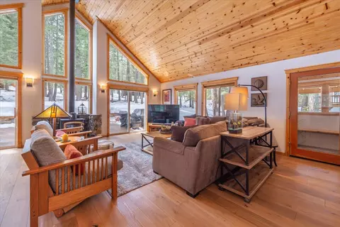 14071 Pathway Ave, Truckee, CA 96161