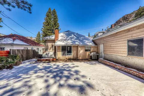 22199 Juniper St, Floriston, CA 96111 photo 2