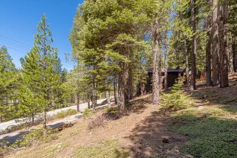 12275 Northwoods Blvd, Truckee, CA 96161