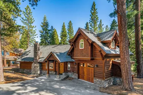 555 Tunnington Dr, Carnelian Bay, CA 96140