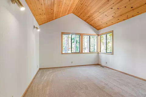 12852 Skiview Loop, Truckee, CA 96161 photo 18