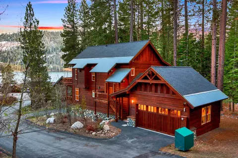 10082 Michaels Way, Truckee, CA 96161