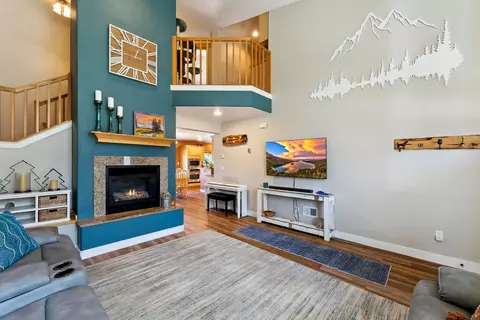 10096 Nicolas Dr # C, Truckee, CA 96161