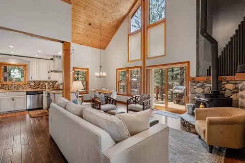 13314 Roundhill Dr, Truckee, CA 96161