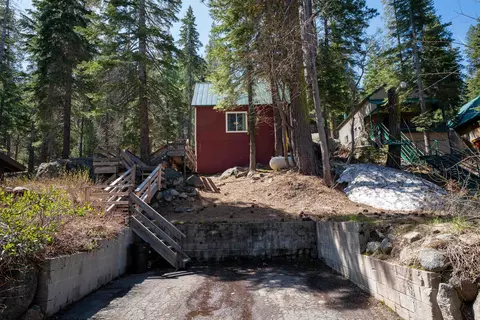 15331 S Shore Dr, Truckee, CA 96161