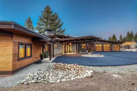 11627 Henness Rd, Truckee, CA 96161 photo 3