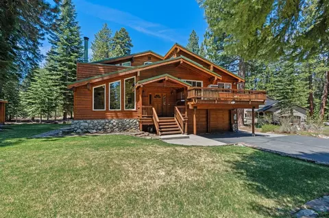 11560 Stillwater Ct, Truckee, CA 96161